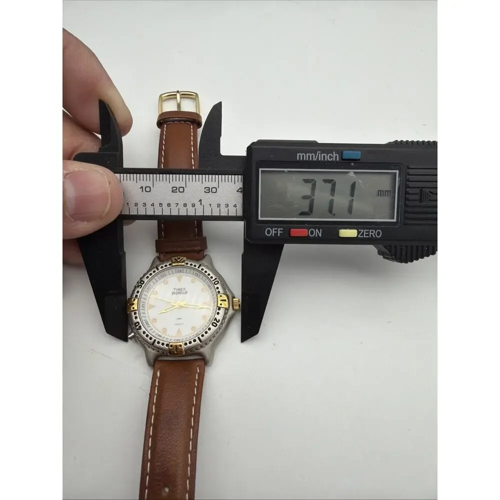 Vintage! Timex Indiglo Watch leather - Circa 1995 37mm New battery - WORKS!